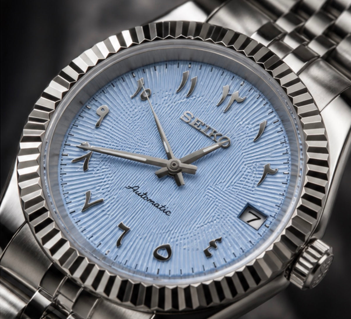 Cadran bleu Ice Blue d'une Seiko Mod Datejust