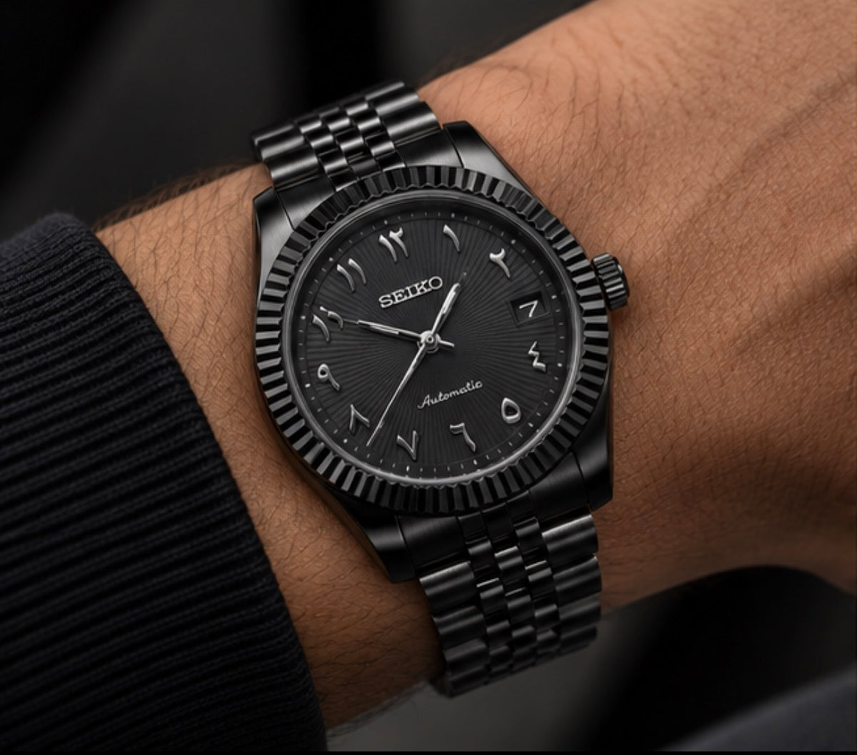 Seiko Mod Datejust Black Automatic portée au poignet